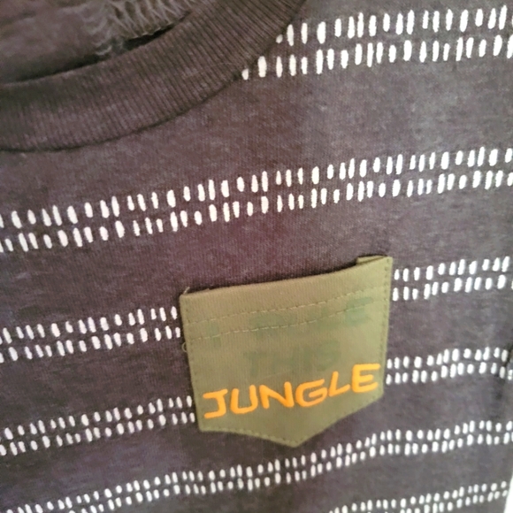 Overalls and romper 6 to 9 month boys - Picture 2 of 5